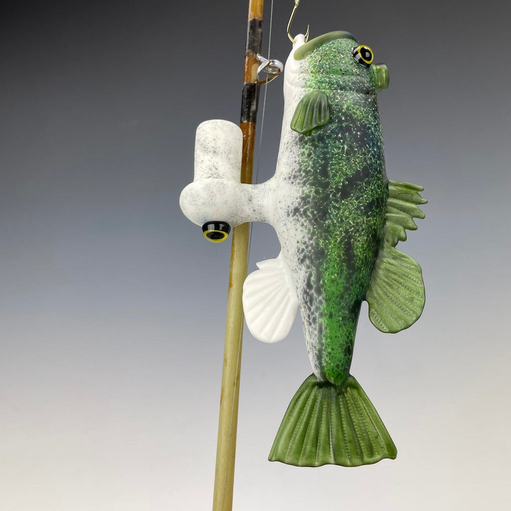 Trapper Large Mouth Bass Hanging Fish Rig