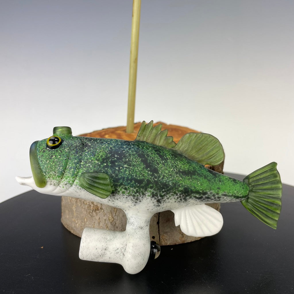 Trapper Large Mouth Bass Hanging Fish Rig